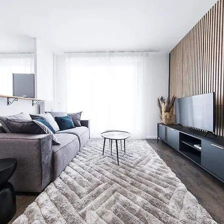 Grande Terrasse Proche De Centre דירה